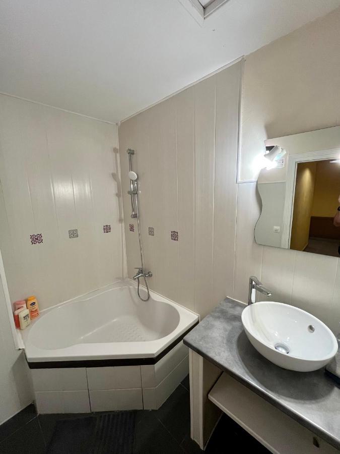 Appartement 2 Chambres - Lits King Size - Wifi - Baignoire Le Puy-en-Velay Exterior photo